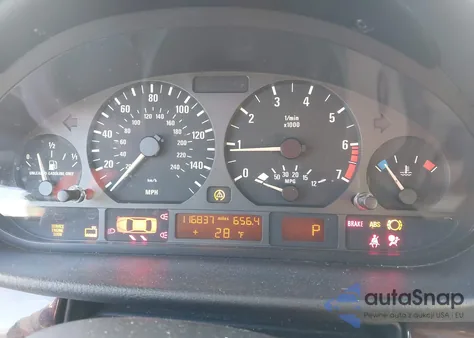 2000 BMW 323I z USA, uszkodzony, nr VIN WBAAM3348YCA89013